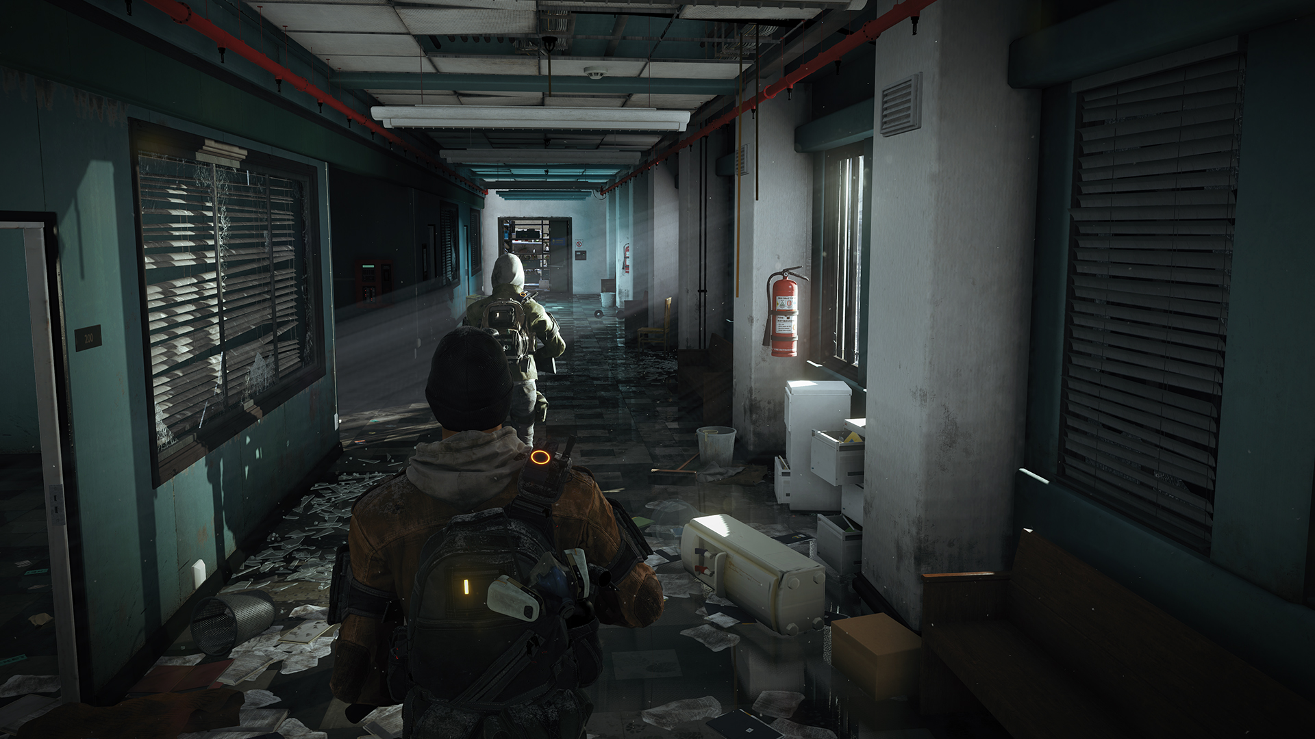1370900966_tc_the_division_screen_police_station_corridor_web_130610_4h15pmpt