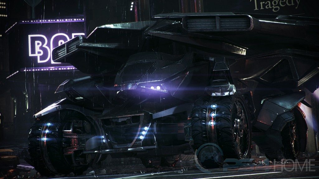 The_Batmobile_receives_some_of_its_upgrades_via_the_Batwing_1434448131