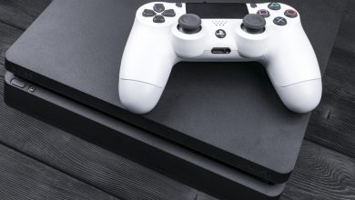 PS4 Slim with White controller