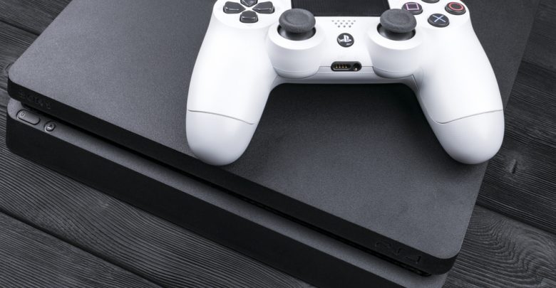 PS4 Slim with White controller